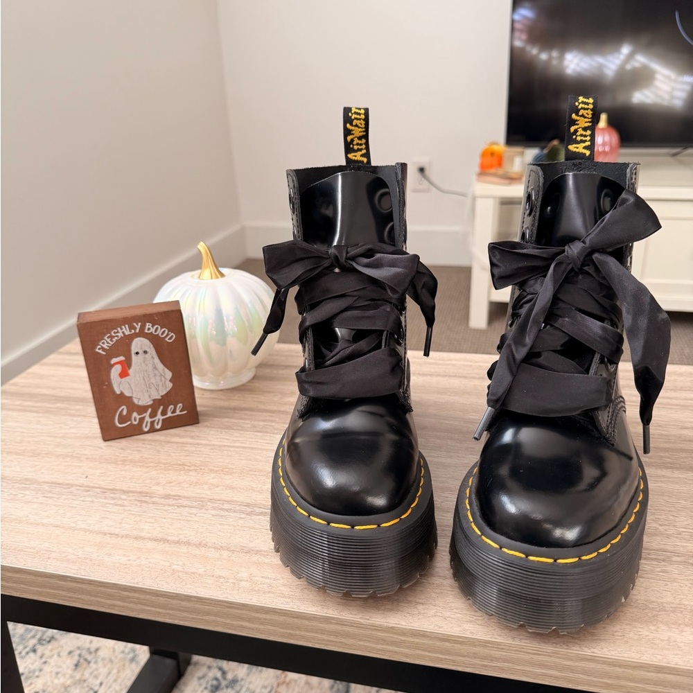 Dr. Martens Molly Boots